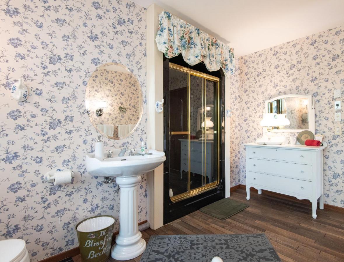 Bed and Breakfast Chez Nous Cornwall Экстерьер фото
