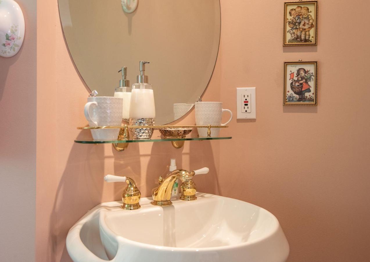 Bed and Breakfast Chez Nous Cornwall Экстерьер фото
