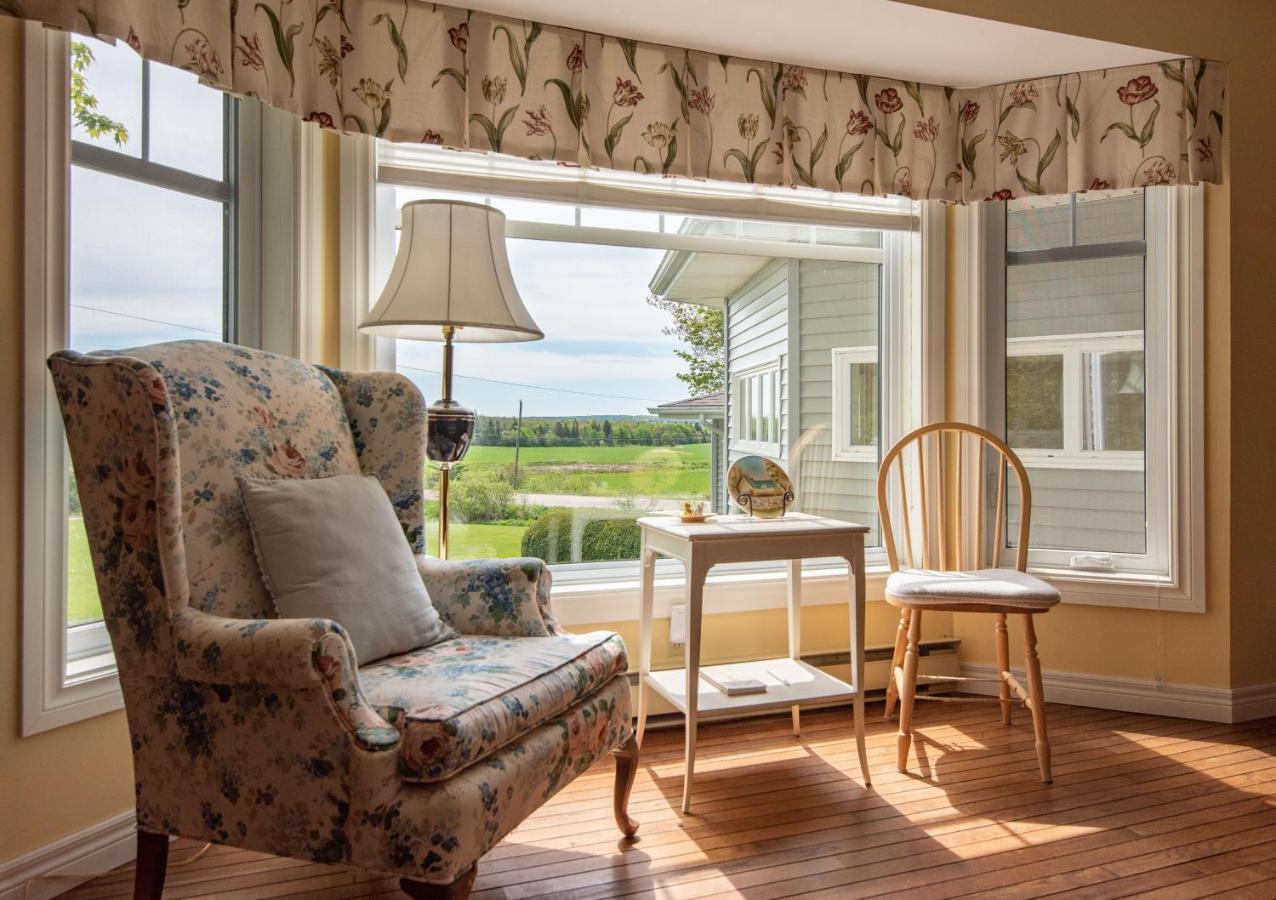 Bed and Breakfast Chez Nous Cornwall Экстерьер фото