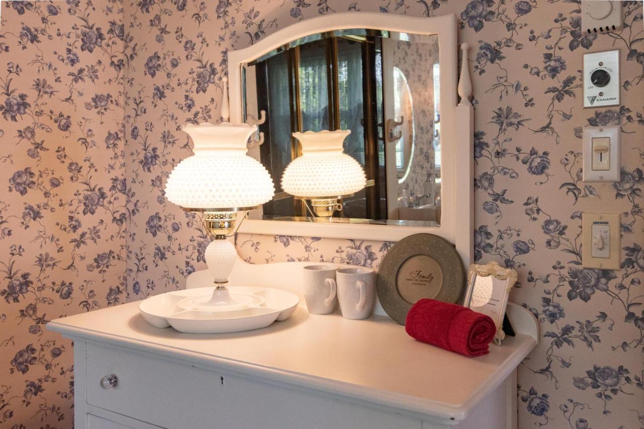 Bed and Breakfast Chez Nous Cornwall Экстерьер фото